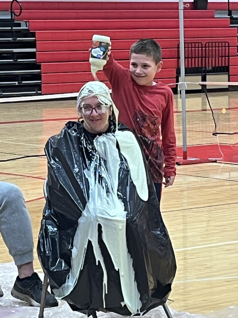 Dahlton gets to slime his mom