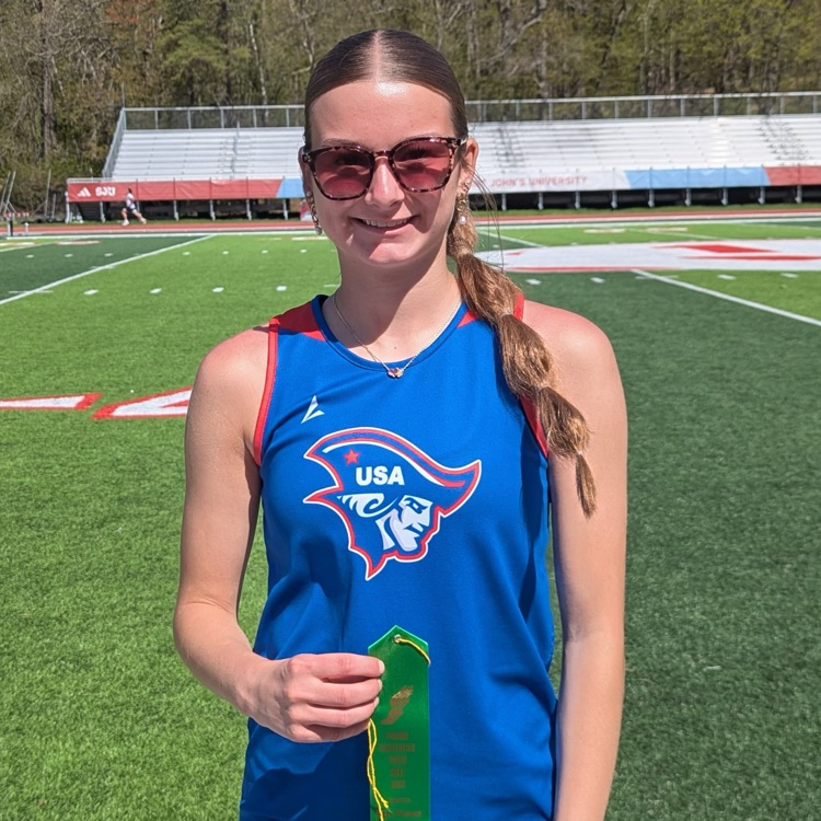 Richelle 5th place in conference in the 100 meter dash