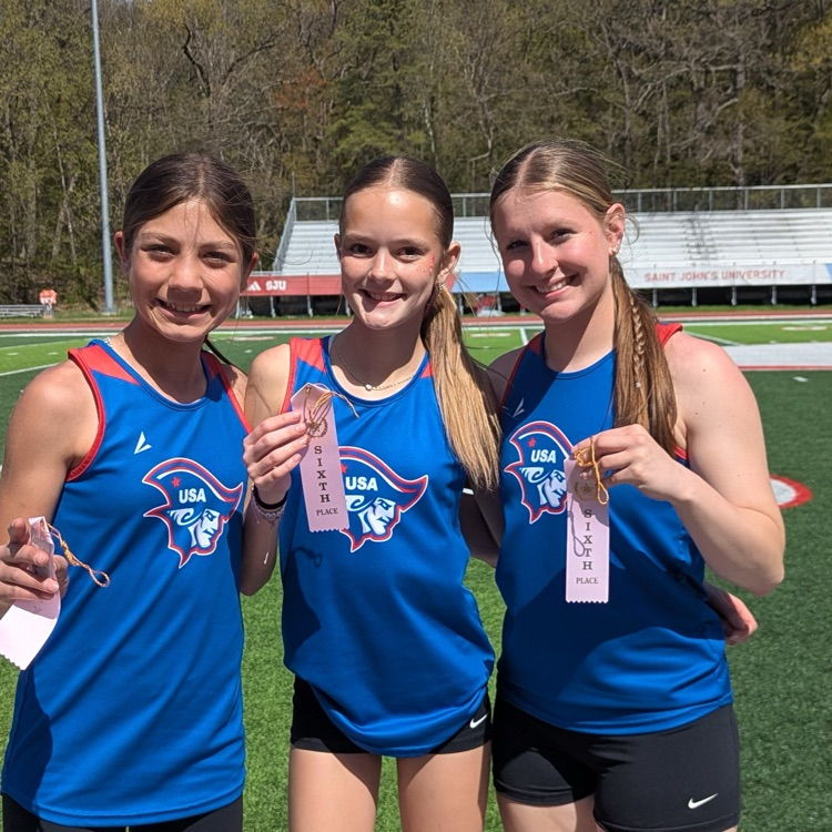 4x800 school record run Gwen, Anika, Libby, and not pictured Bella