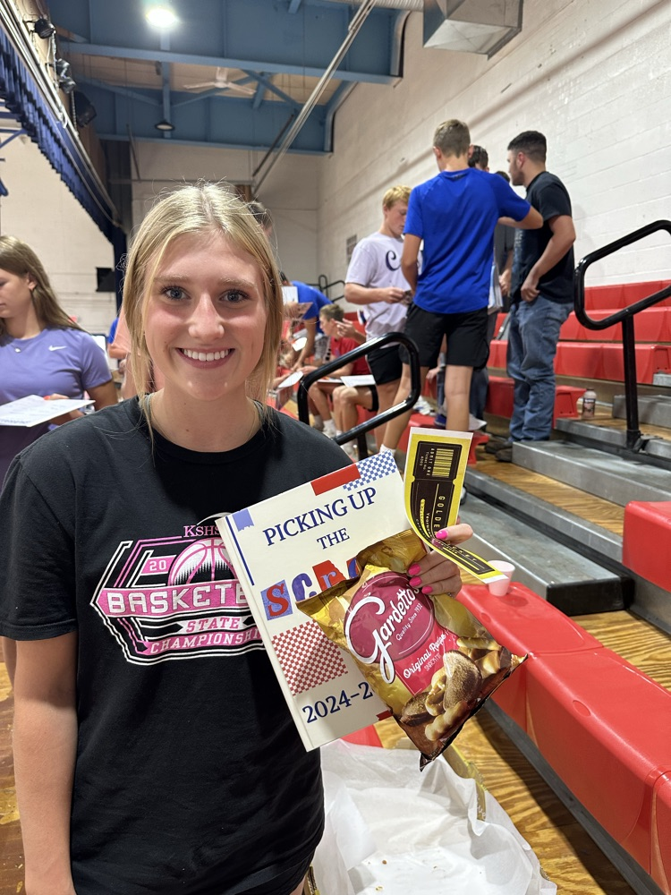 Lindsey Martin finds a golden ticket and got some Gardettos.