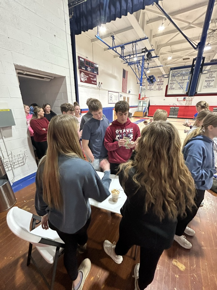 Students in line for ice cream floats