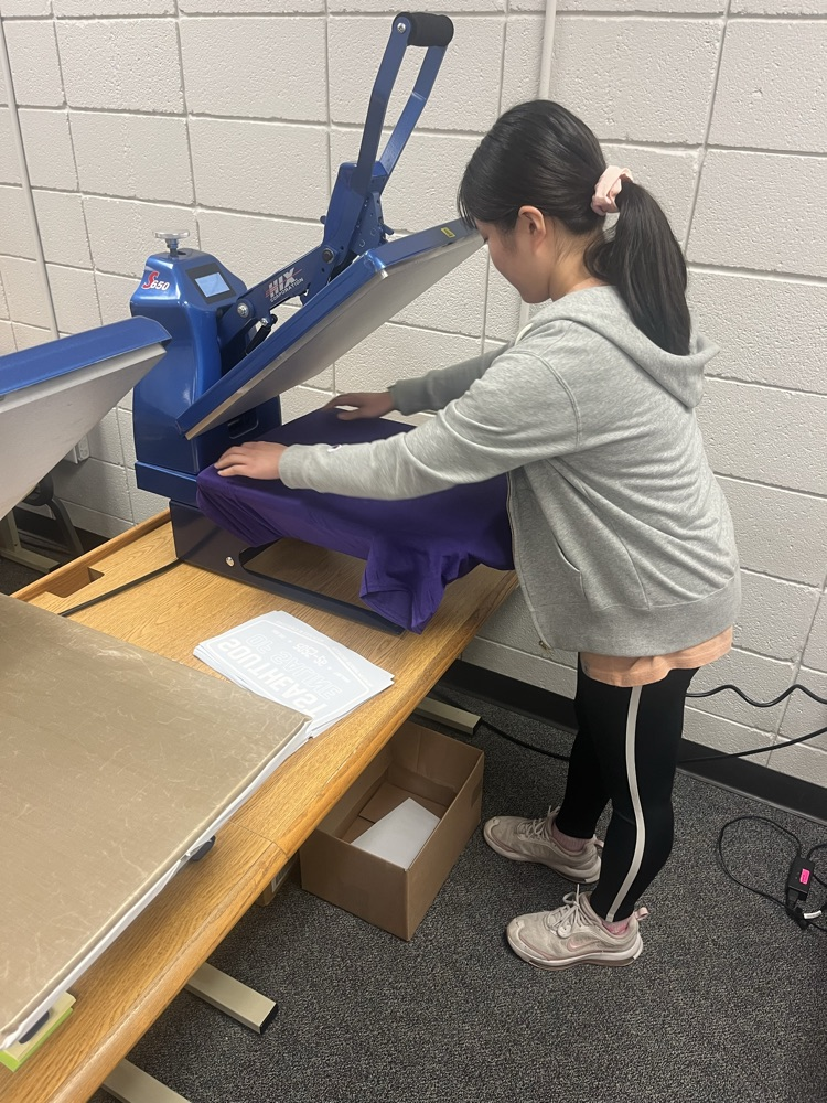 T-shirt press