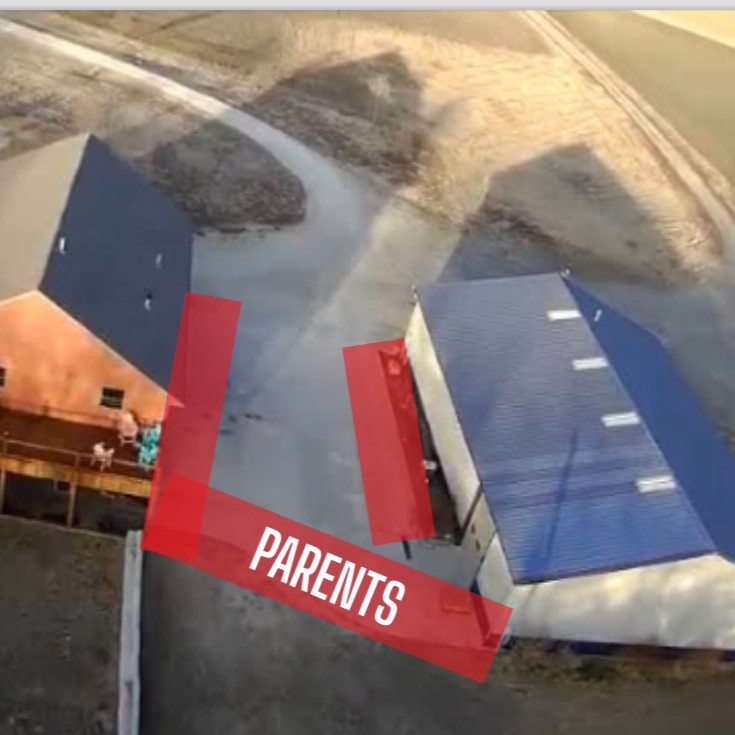 Standing room for promenade