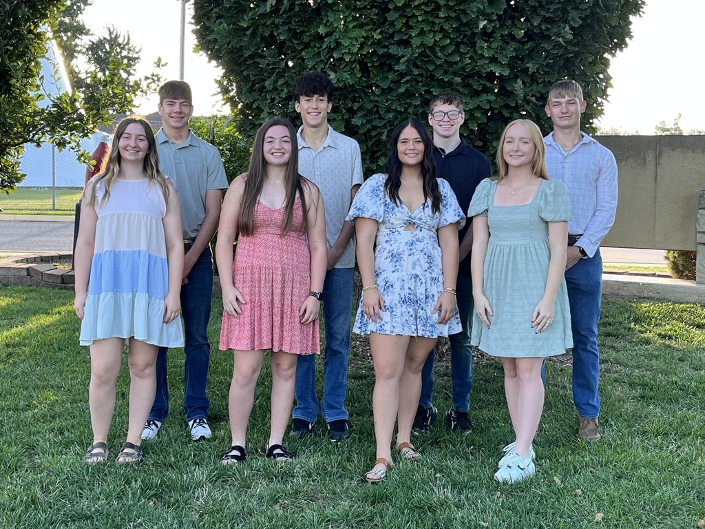 (L-R) Ava Ziegler, Dawson Wood, Tangi Mertens, Braylon Price, Caylor Helm, Maverick Niedermann, Adaline Campbell, Garrett Gattis
