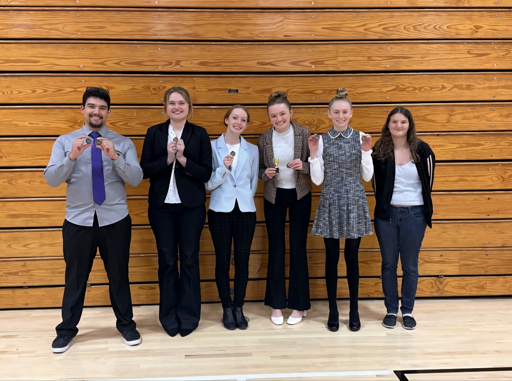 The team and their medals! 🏅