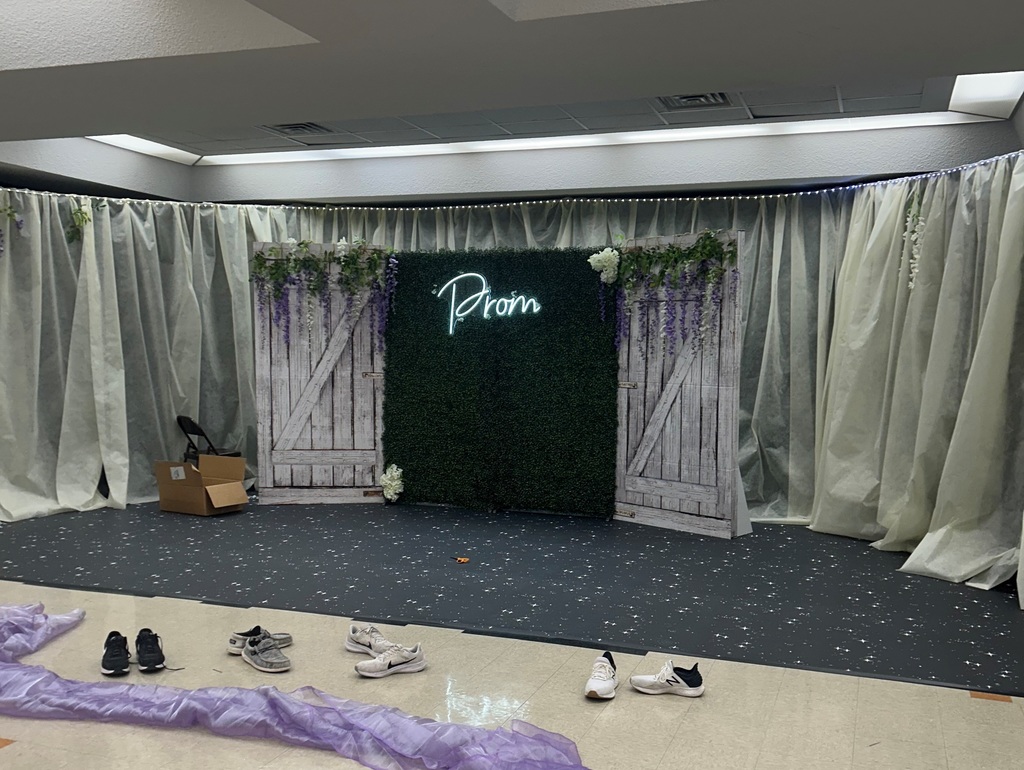 Prom Decorating 6