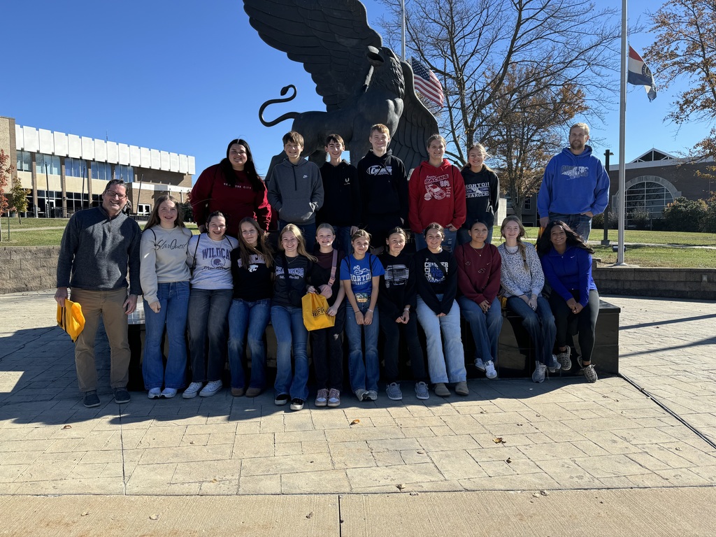 Students at Missouri Western Campus Tour