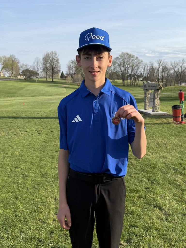 Curtis  placed 4th at Hiawatha Varsity