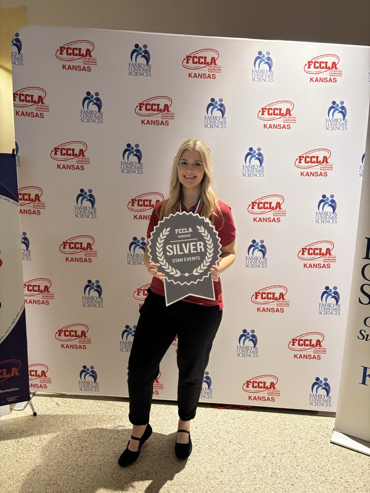 Carly Bottom, Silver in Hospitality, Travel & Tourism- Alternate National Qualifier 