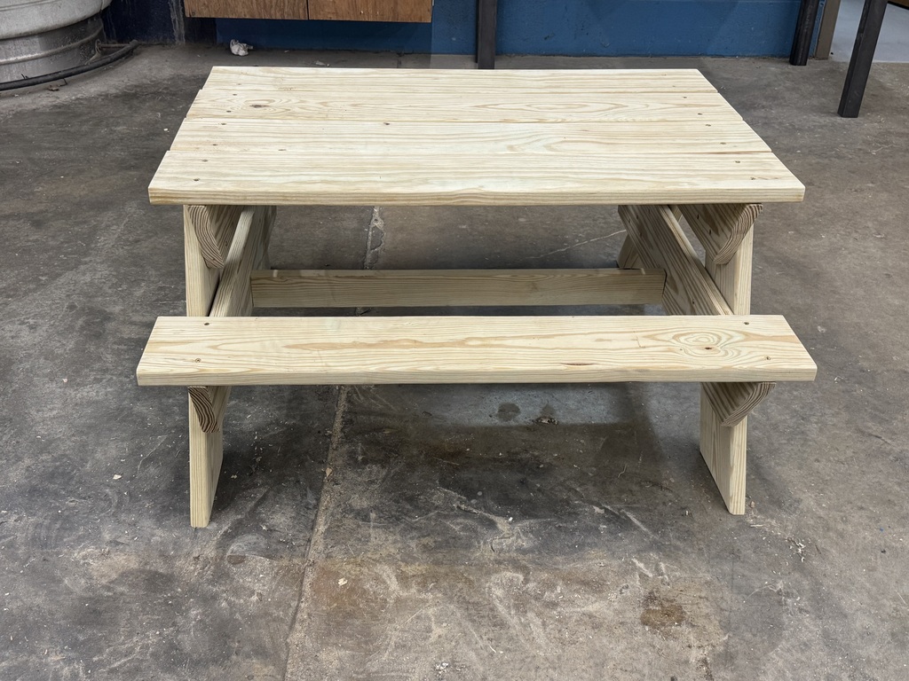 Side View Kids Table