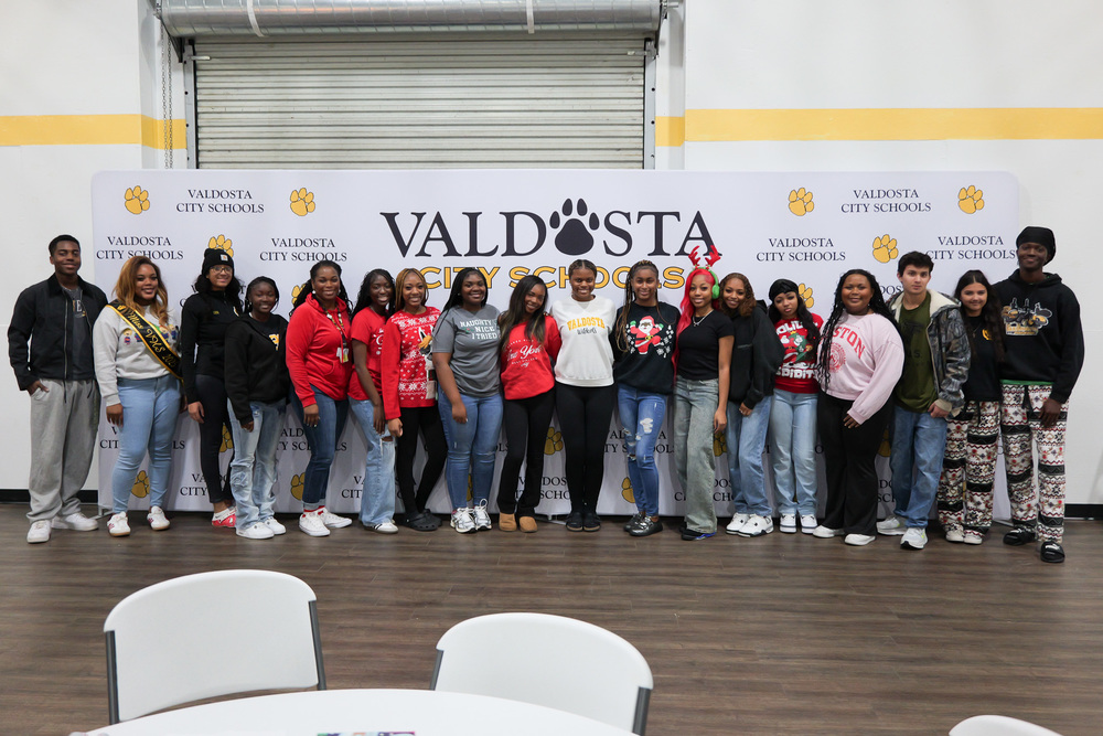 group photo of participants