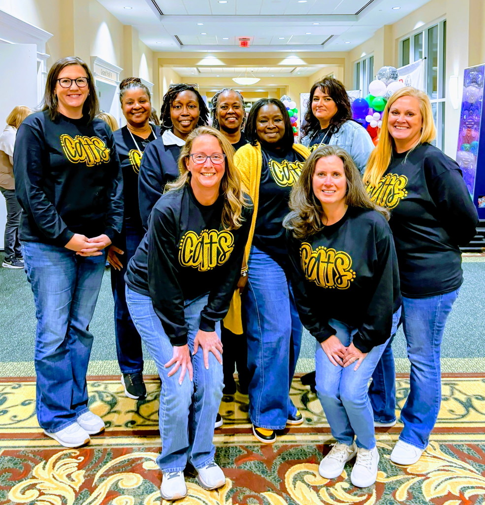 group photo of everyone who attended the conference