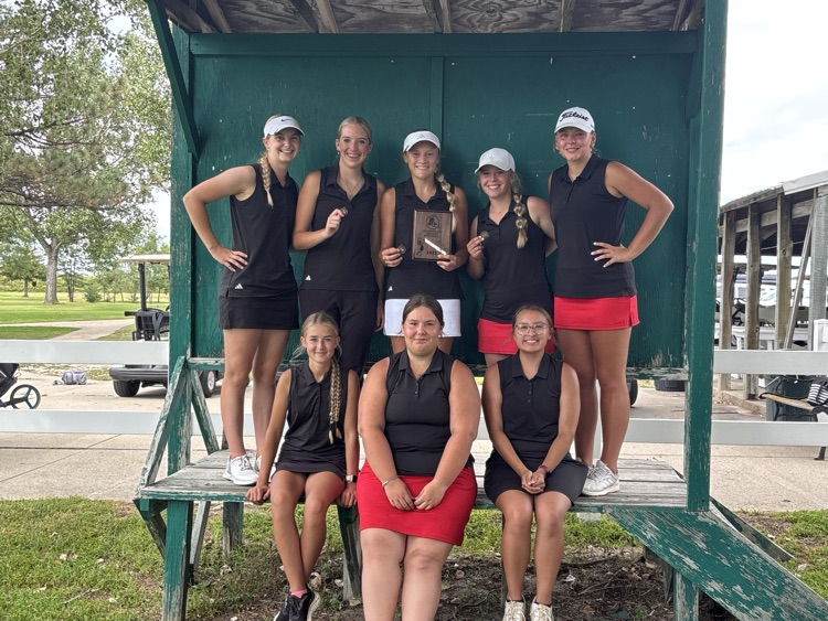 Back Row (L to R): Sam Sprenger, Rylee Wackler, Joni Cox, Tierney Miller and Grace Murphy. Front (L to R): Kassie Hanson, Ruby Shelbourn and Brooklyn Coyle