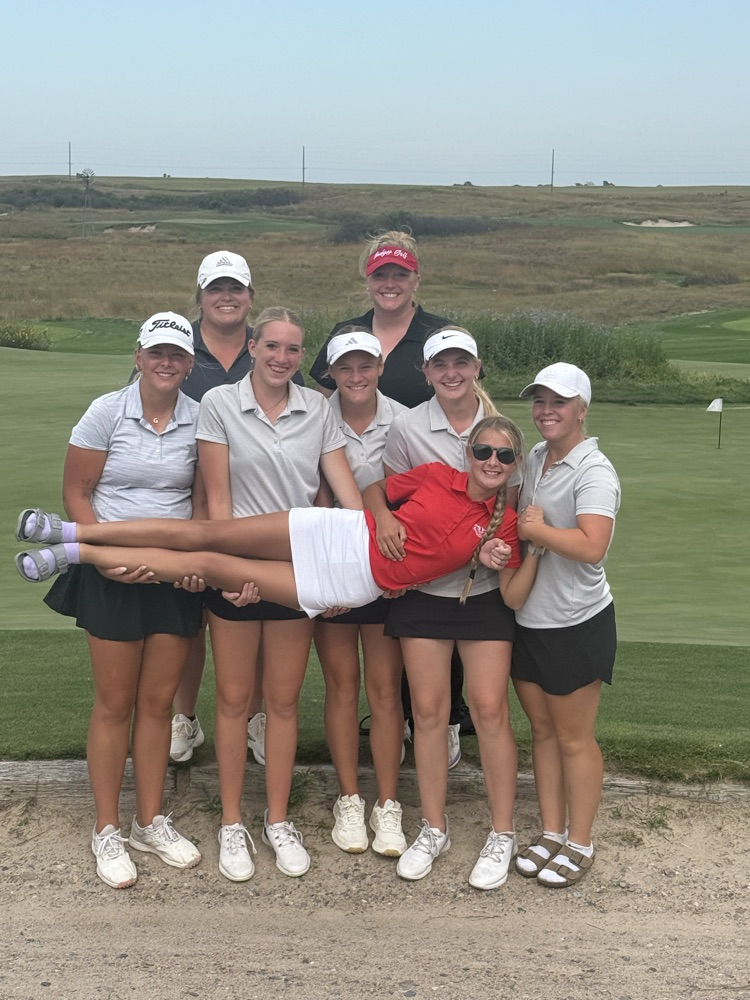 Back (left to right):  Coach Houdek and Coach McSweeney. Middle Row (left to right): Grace Murphy, Rylee Wackler, Joni Cox, Sam Sprenger and Tierney Miller. Front Row: Kassie Hanson