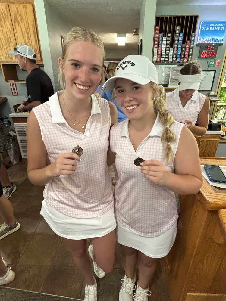 Rylee Wackler and Tierney Miller