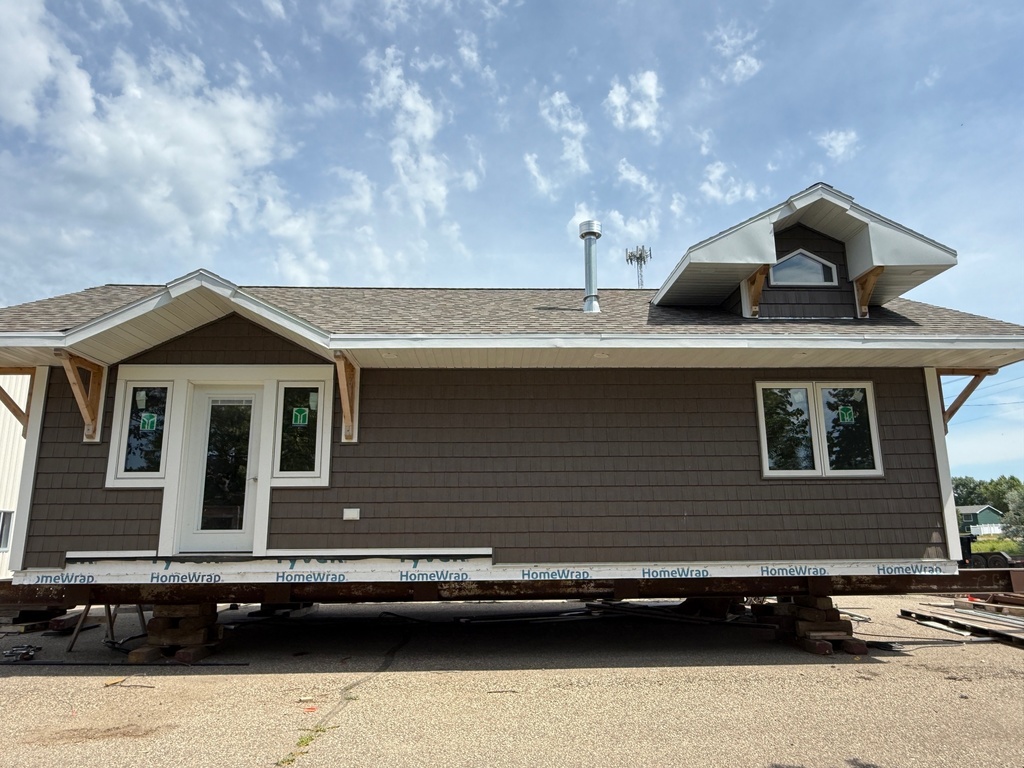 Lake cabin pictures and Bid Notice