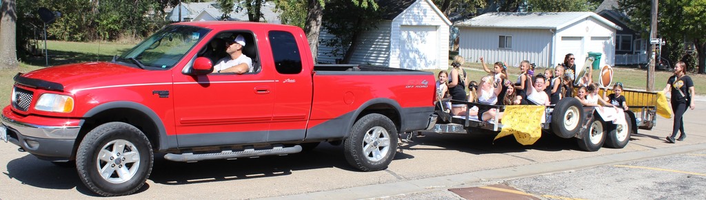 MS Cheer Float