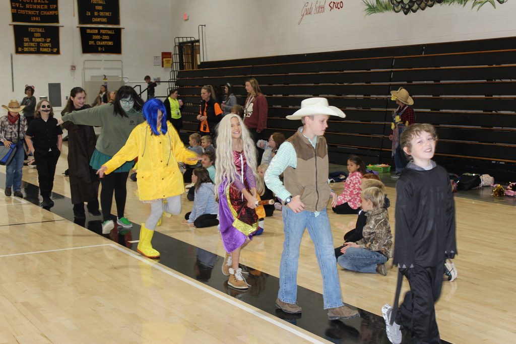 6th Grade Parade