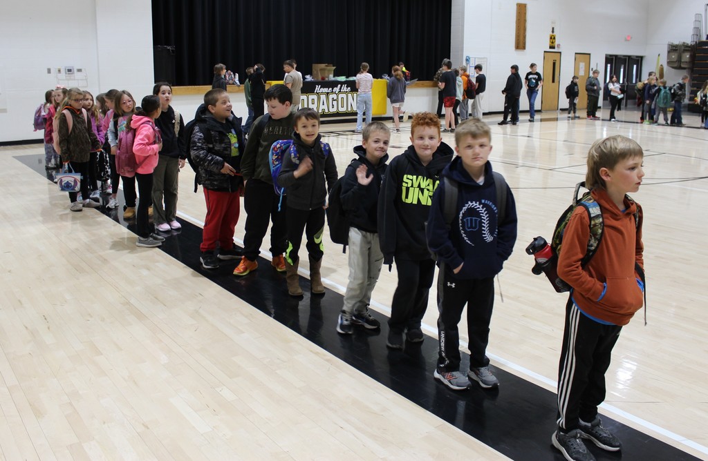 Students lined up & ready to go