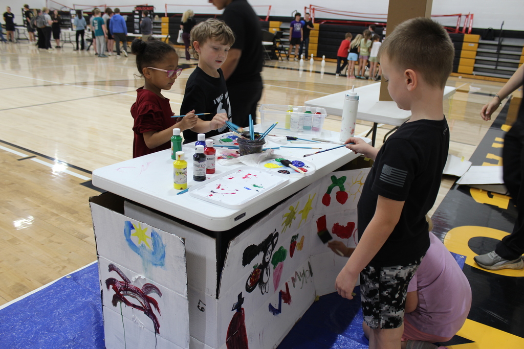 Painting Berlin Wall