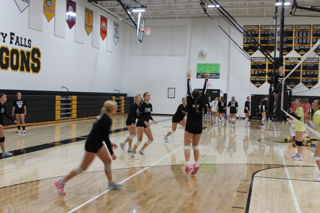 Setting the vollleyball