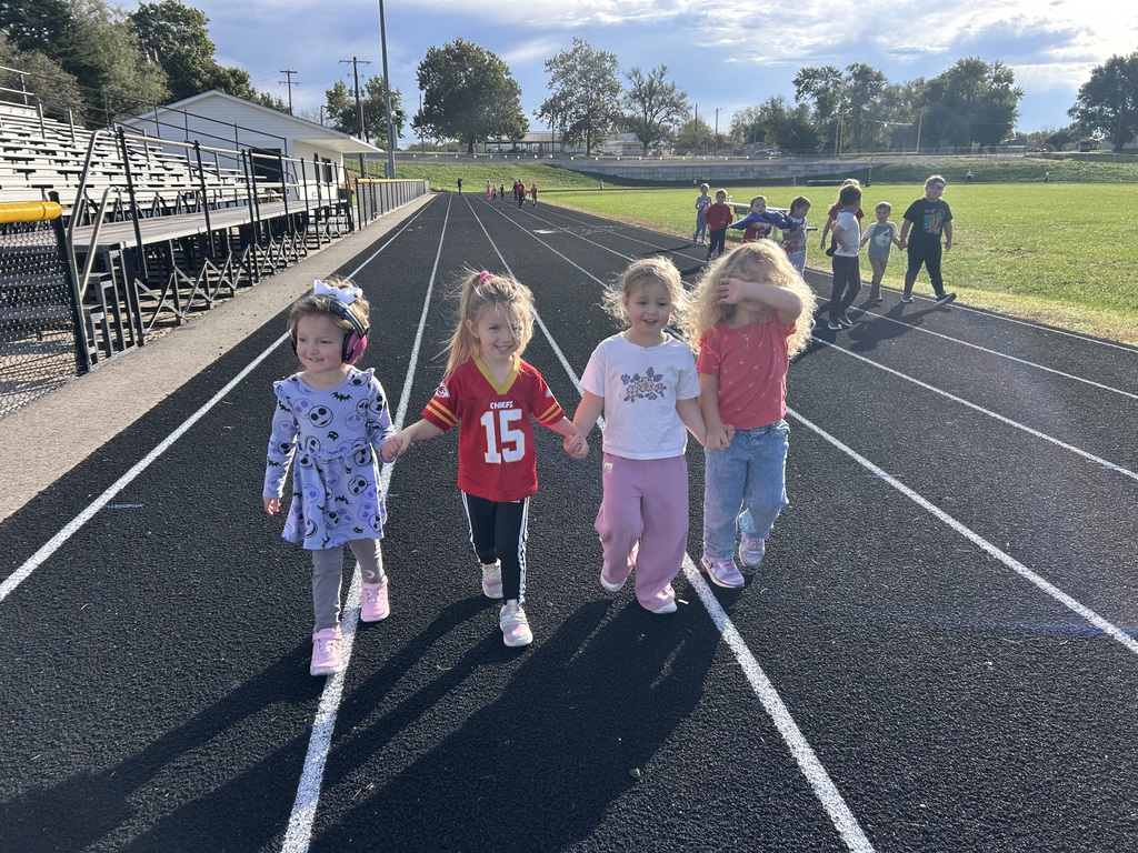 4 girls