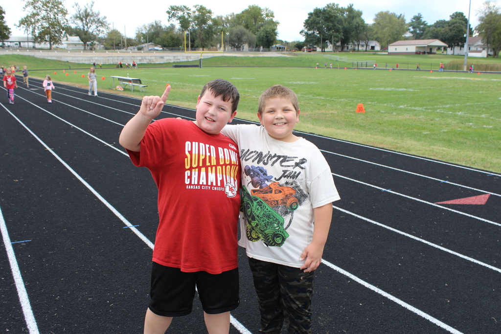Friends at track