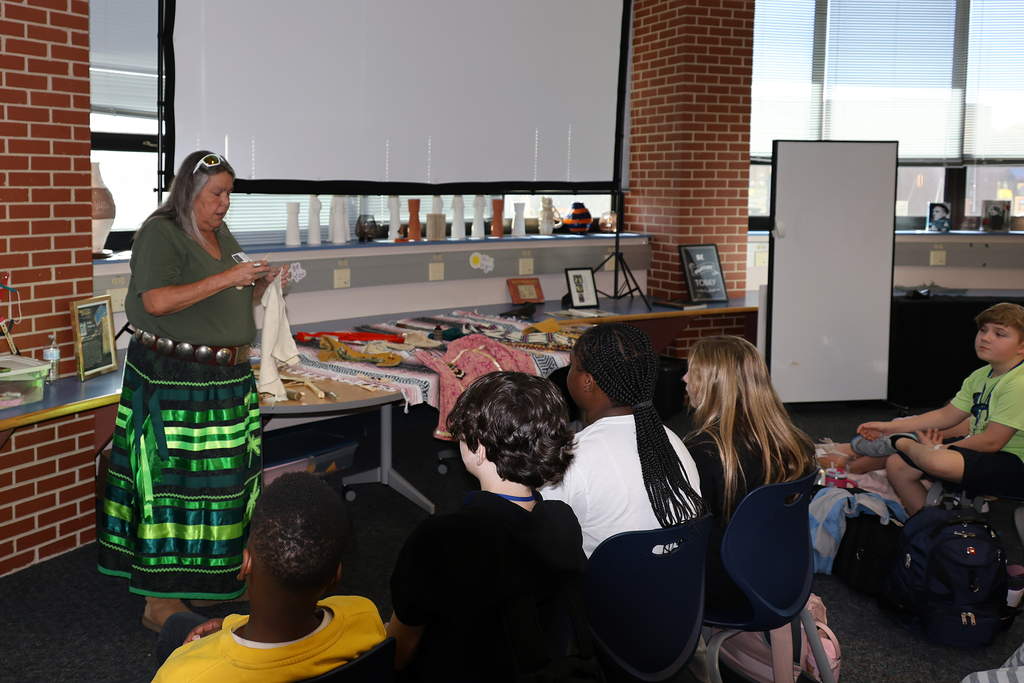 🪶 In honor of Native American Heritage Month, we’re honored to welcome a special guest from the Kiowa Nation this Friday, November 7! She’ll share stories and insight into Native American history and culture with our high school students in the library throughout the day (except 3rd hour). Staff are warmly invited to stop by during their free time to experience part of her presentation — it’s a rare opportunity to hear directly from an authentic voice and deepen our understanding of Native American heritage. We’re grateful to celebrate this month by learning, listening, and growing together. 💙🧡 #VPPride #OneCommunity