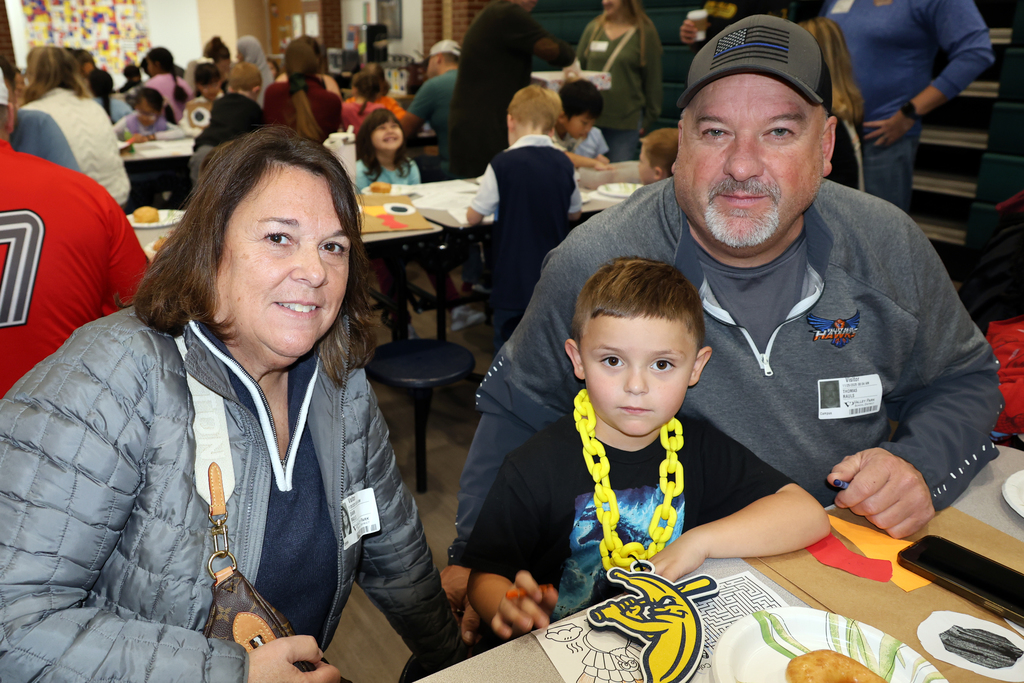 🍩 Donuts with Grown-Ups was a Huge Success! 🍩A big THANK YOU to our amazing families for joining us this morning for Donuts with Grown-Ups! We were thrilled to see over 285 attendees sharing smiles, stories, and sweet treats together. 💙Your involvement means the world to us, and events like this remind us how strong and supportive our Valley Park community truly is. Thank you for making this morning so special!  #VPPride #OneCommunity