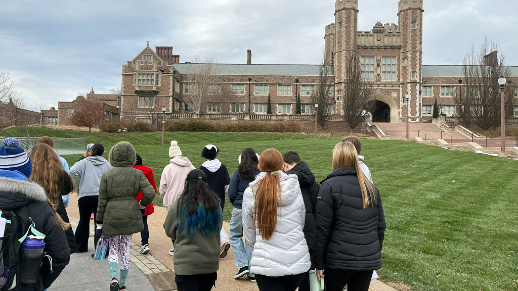 📸 Our NJHS students spent the day exploring WashU and getting a glimpse of what their futures could hold. College visits like this help them imagine new possibilities, explore academic pathways, and see how their hard work and leadership today can open doors tomorrow. And a special shoutout to Stella, our amazing tour guide, who wrapped it all together with insight and energy! 💙🧡 #VPPride #OneCommunity