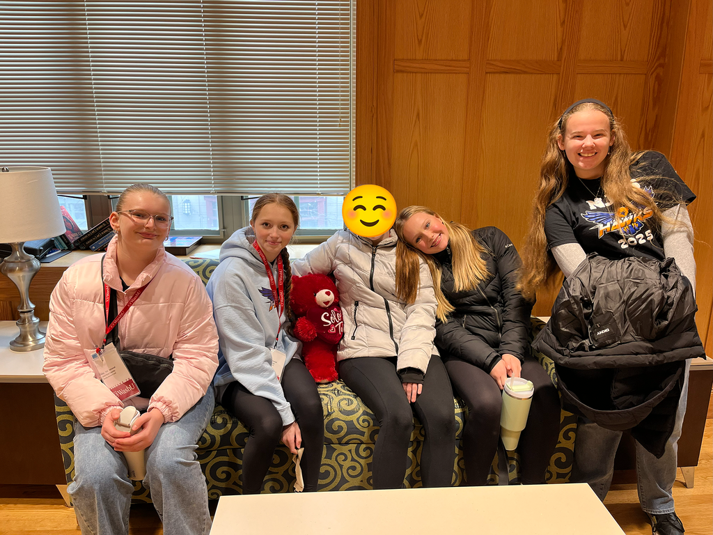 📸 Our NJHS students spent the day exploring WashU and getting a glimpse of what their futures could hold. College visits like this help them imagine new possibilities, explore academic pathways, and see how their hard work and leadership today can open doors tomorrow. And a special shoutout to Stella, our amazing tour guide, who wrapped it all together with insight and energy! 💙🧡 #VPPride #OneCommunity