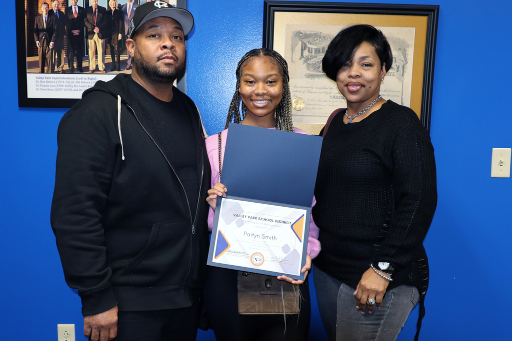 Last night’s Board of Education meeting was full of reasons to celebrate! 🎉 We cheered on our Athletes of the Month, Paityn Smith (Cheerleading) and Tim Coleman (Basketball), and recognized our VPHS VIP Students, Daniel Lutz, Aubrey Dibble, and Aiden Papen. So much Hawk Pride in one room! 💙🧡 #VPPride #OneCommunity