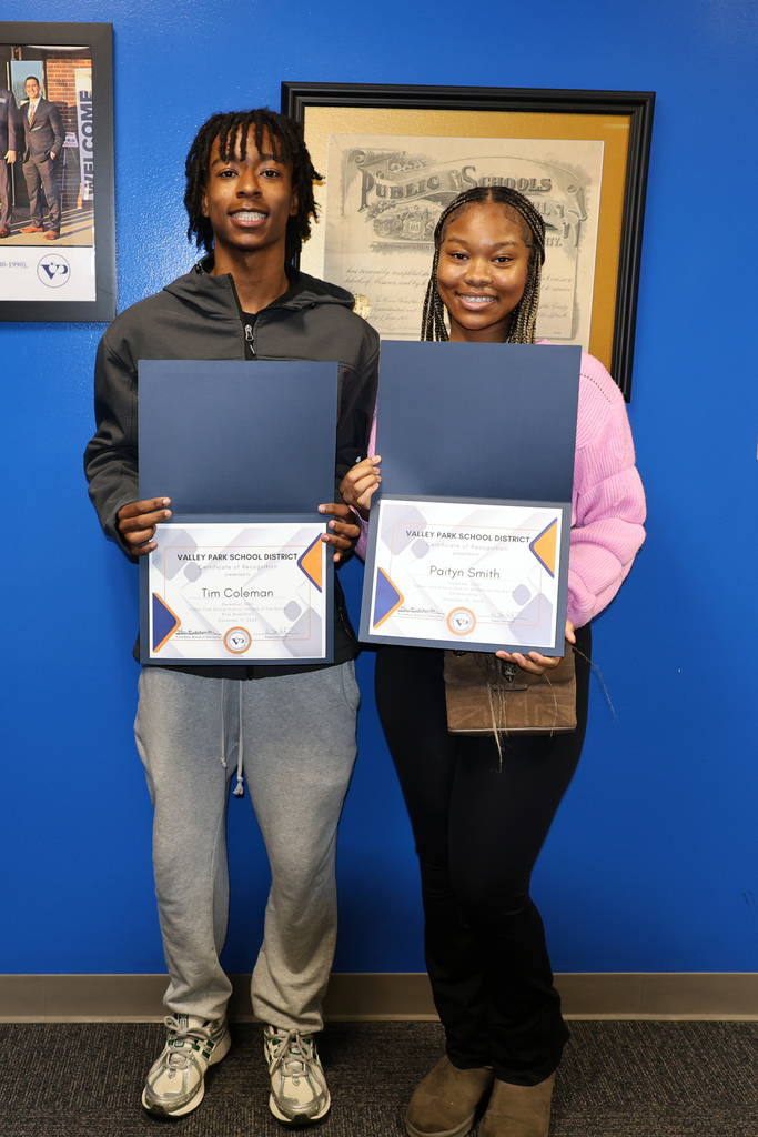 Last night’s Board of Education meeting was full of reasons to celebrate! 🎉 We cheered on our Athletes of the Month, Paityn Smith (Cheerleading) and Tim Coleman (Basketball), and recognized our VPHS VIP Students, Daniel Lutz, Aubrey Dibble, and Aiden Papen. So much Hawk Pride in one room! 💙🧡 #VPPride #OneCommunity