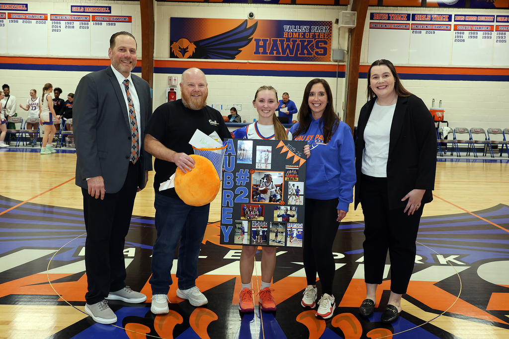 Last night was all about celebrating an incredible group of seniors. 🏀💙🧡 We honored our senior basketball players Tim, Owen, Brayden, Blake, Gavin, Peyton and Aubrey, along with our senior cheerleader, Jermisha. We also celebrated a huge milestone as Tim Coleman scored his 1,500th career point. It was a night full of memories, gratitude and serious Hawk Pride. We can’t wait to see where life takes each of you next. #VPPride #GoHawks