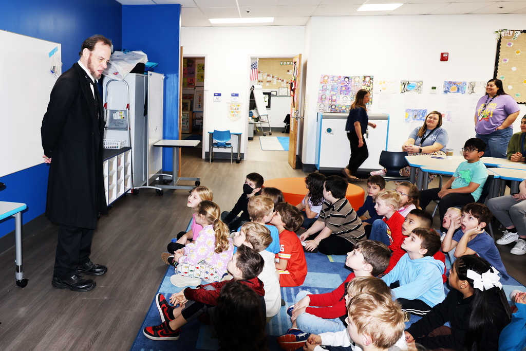 Our 1st graders had a very special visitor today… President Abraham Lincoln stopped by the classroom! 🎩 Students learned about leadership, honesty and what life was like in the 1800s straight from “Honest Abe” himself. There were great questions and big smiles by students and teachers! Learning history by bringing it to life makes it stick in the best way. 💙🧡 #VPPride