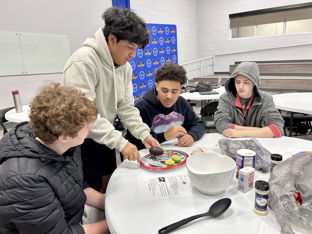 Our Spanish classes wrapped up their foods unit in the best way possible… with a cooking day! 👩‍🍳🌮  Students made tortillas from scratch, whipped up homemade guacamole, and even treated themselves to fried ice cream. Talk about hands-on learning you can actually taste.  Learning a language is one thing. Using it while cooking and sharing a meal together? That’s next level. ¡Delicioso! 😋🇪🇸 #VPPride