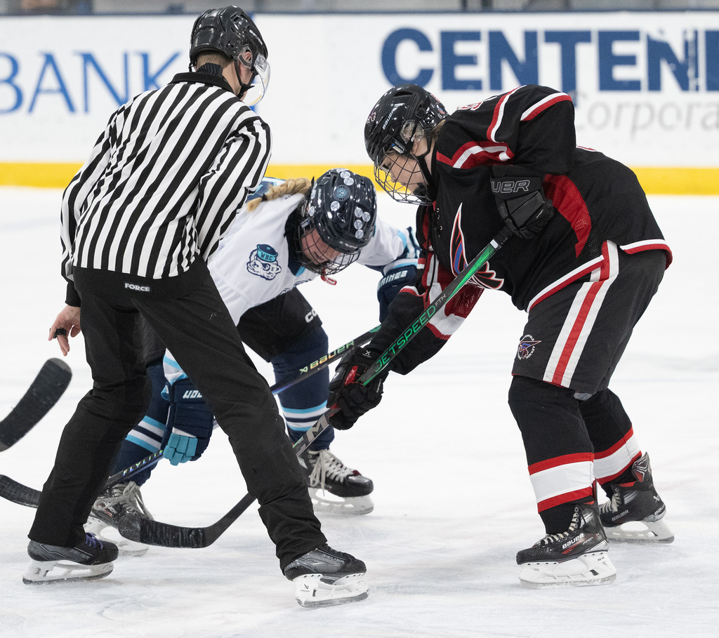 Big congratulations to Moxie Hill, who has signed with Lake Superior State University to continue her hockey career next year! 🏒👏  Her dedication, hard work, and love for the game have opened the door to this exciting next step. We’re proud to see Moxie take her talents to the collegiate level and can’t wait to see what she accomplishes next.  Join us in celebrating this amazing achievement and wishing Moxie the best as she begins her journey with the Lakers! 💙🧡 #VPPride