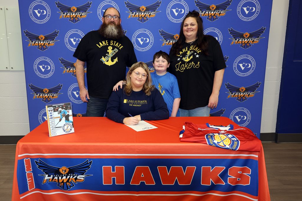 Big congratulations to Moxie Hill, who has signed with Lake Superior State University to continue her hockey career next year! 🏒👏  Her dedication, hard work, and love for the game have opened the door to this exciting next step. We’re proud to see Moxie take her talents to the collegiate level and can’t wait to see what she accomplishes next.  Join us in celebrating this amazing achievement and wishing Moxie the best as she begins her journey with the Lakers! 💙🧡 #VPPride