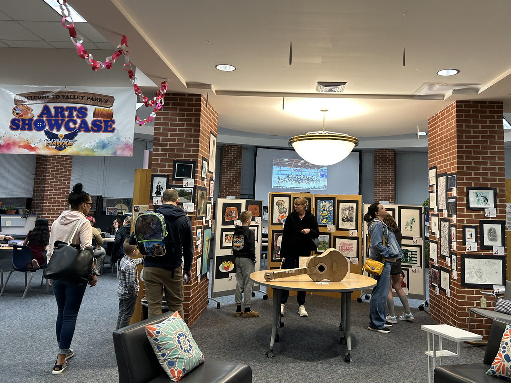 Thank you to everyone who joined us this week for the Valley Park Schools Arts Showcase. 🎨 Families, students and community members had the chance to see the incredible creativity of our students on display, with artwork from elementary, middle and high school students featured throughout the event. Our band also performed, adding even more energy to this wonderful celebration of the arts.  We are so proud of the talent and hard work our students shared with our community. 💙🧡 #VPPride