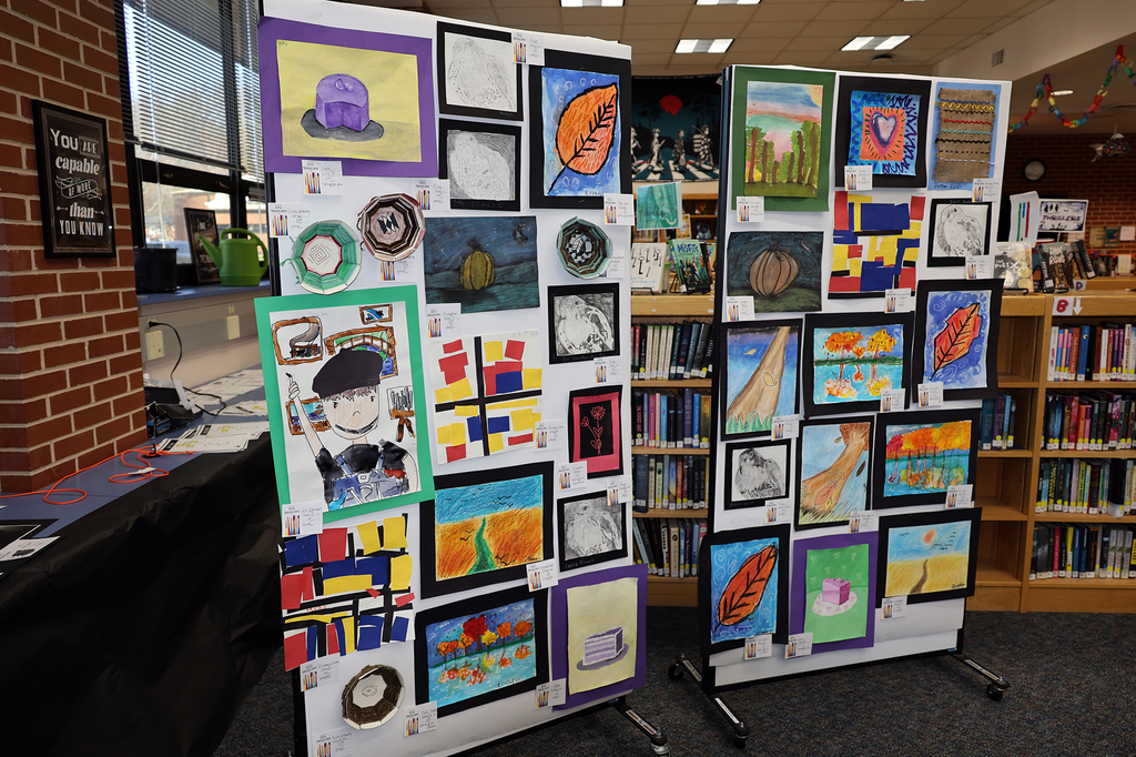 Thank you to everyone who joined us this week for the Valley Park Schools Arts Showcase. 🎨 Families, students and community members had the chance to see the incredible creativity of our students on display, with artwork from elementary, middle and high school students featured throughout the event. Our band also performed, adding even more energy to this wonderful celebration of the arts.  We are so proud of the talent and hard work our students shared with our community. 💙🧡 #VPPride