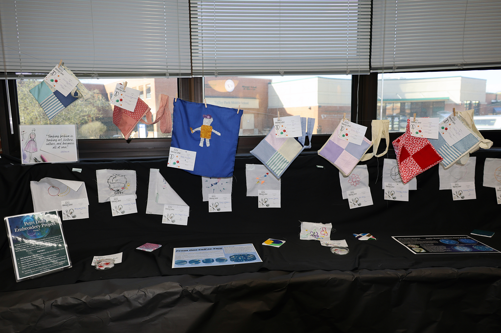 Thank you to everyone who joined us this week for the Valley Park Schools Arts Showcase. 🎨 Families, students and community members had the chance to see the incredible creativity of our students on display, with artwork from elementary, middle and high school students featured throughout the event. Our band also performed, adding even more energy to this wonderful celebration of the arts.  We are so proud of the talent and hard work our students shared with our community. 💙🧡 #VPPride