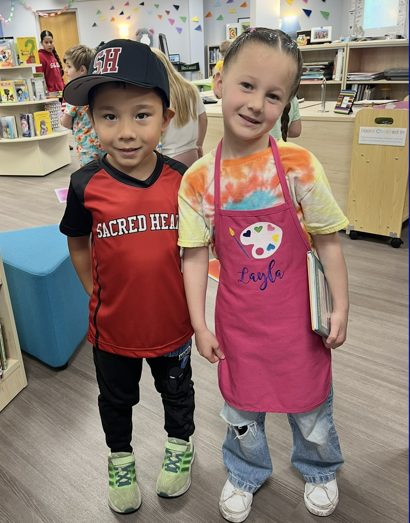 Today our students got a firsthand look at the many paths their futures can take during Career Day. Dressing up as their favorite professionals from baseball players to veterinarians, our elementary students got to see that their future possibilities are truly limitless. 🦅 #VPPride #LimitlessLearning