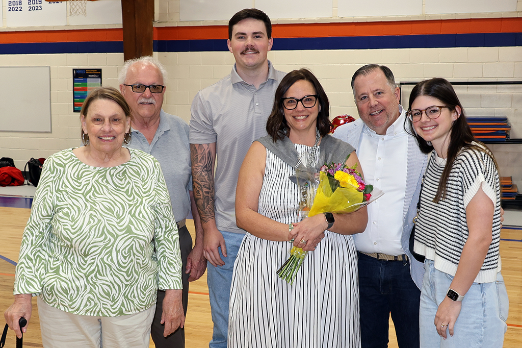 🎉 Congrats to Mrs. Angie Syron!  Named the Saint Louis Association of Secondary School Principals Middle School Principal of the Year (2025–2026)! Her leadership makes a lasting impact every day. 💙🧡 #VPPride