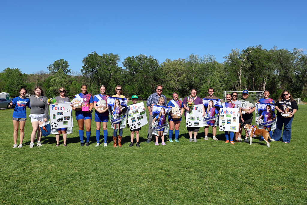 Celebrated our senior athletes in Track, Golf & Girls Soccer last night! 🎉 Congrats Naomi, Moxie, Steven, Peyton, Leah, Allison, Aubrey & Kaylie. Proud of you and excited for what’s ahead! 💪 #VPPride #GoHawks