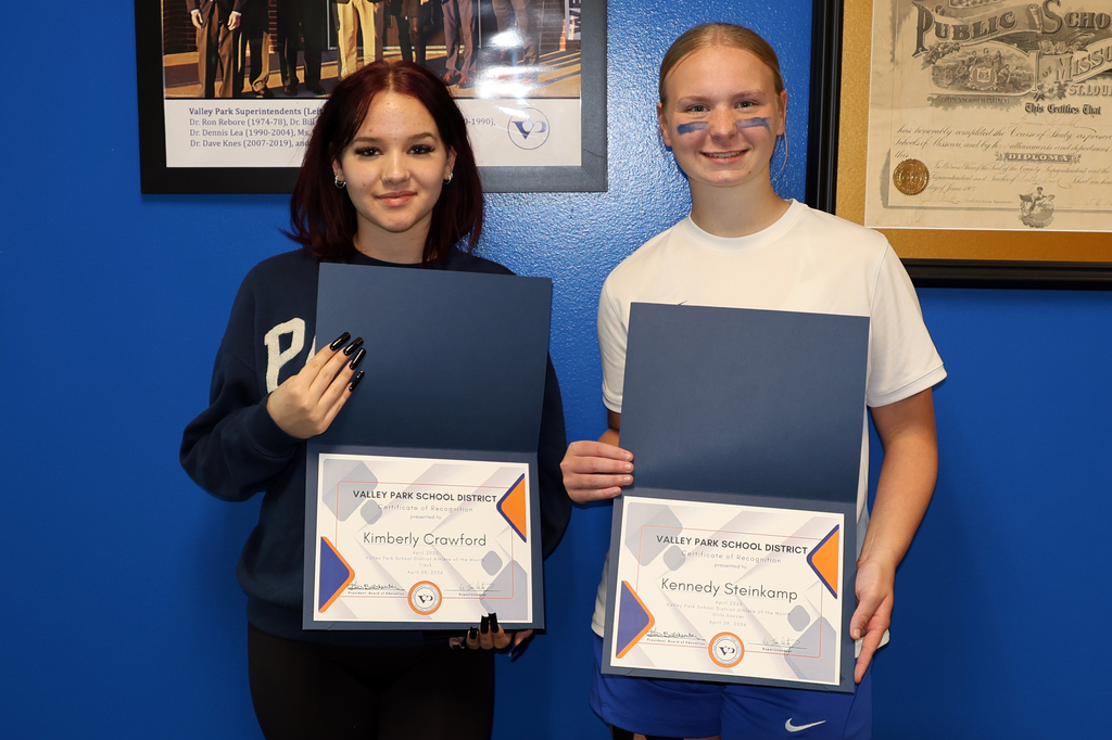 So much to celebrate at last night’s BOE meeting! 🎉 We recognized our Athletes of the Month, Kim Crawford (track) and Kennedy Steinkamp (girls soccer). 🏆 We also honored our VPHS VIP Students of the Month from VPMS, Quentin Ford and Carley Simon. 💙🧡 These students make Valley Park shine. We’re proud of you! #VPPride