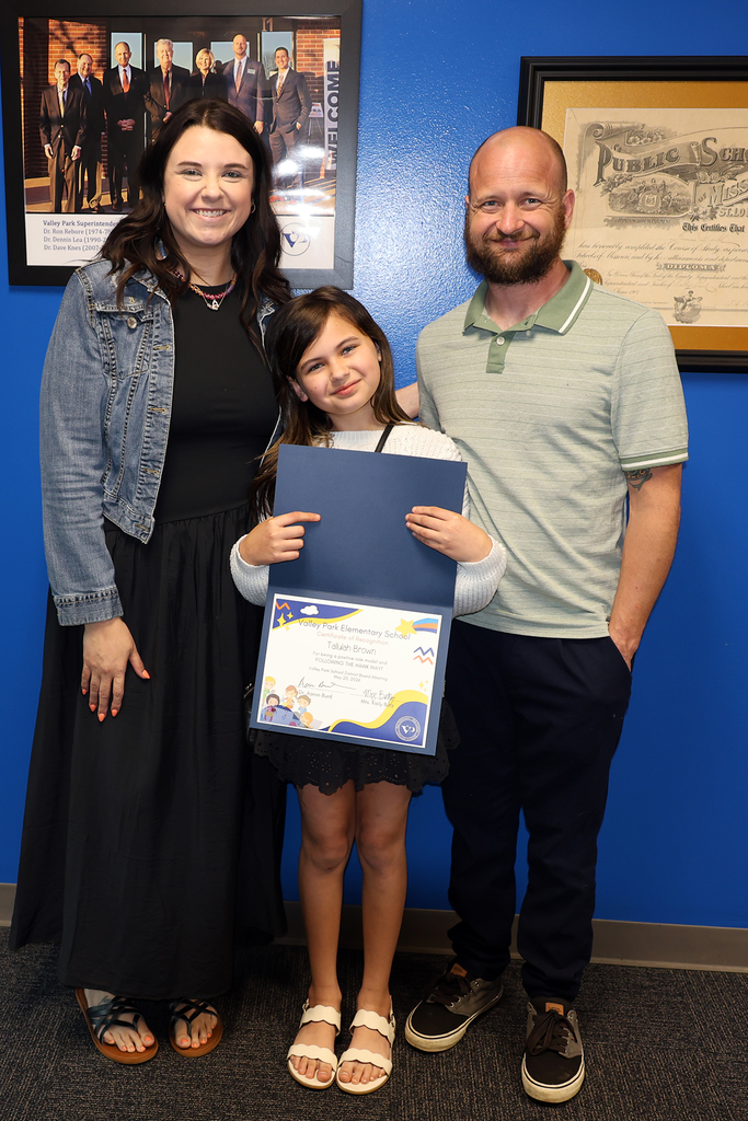 Last night’s BOE meeting gave us plenty to celebrate! 🎉 We recognized Athletes of the Month Matthew Bell & Zynell Childs, honored VPES VIP Students Tallulah, Peyton & Bentley, and celebrated our award-winning secondary choirs. Congrats to all! 💙🧡 #VPPride #OneCommunity