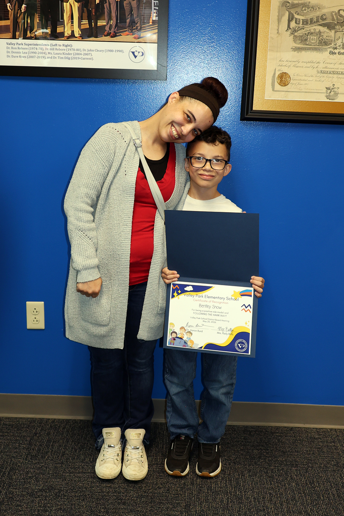 Last night’s BOE meeting gave us plenty to celebrate! 🎉 We recognized Athletes of the Month Matthew Bell & Zynell Childs, honored VPES VIP Students Tallulah, Peyton & Bentley, and celebrated our award-winning secondary choirs. Congrats to all! 💙🧡 #VPPride #OneCommunity