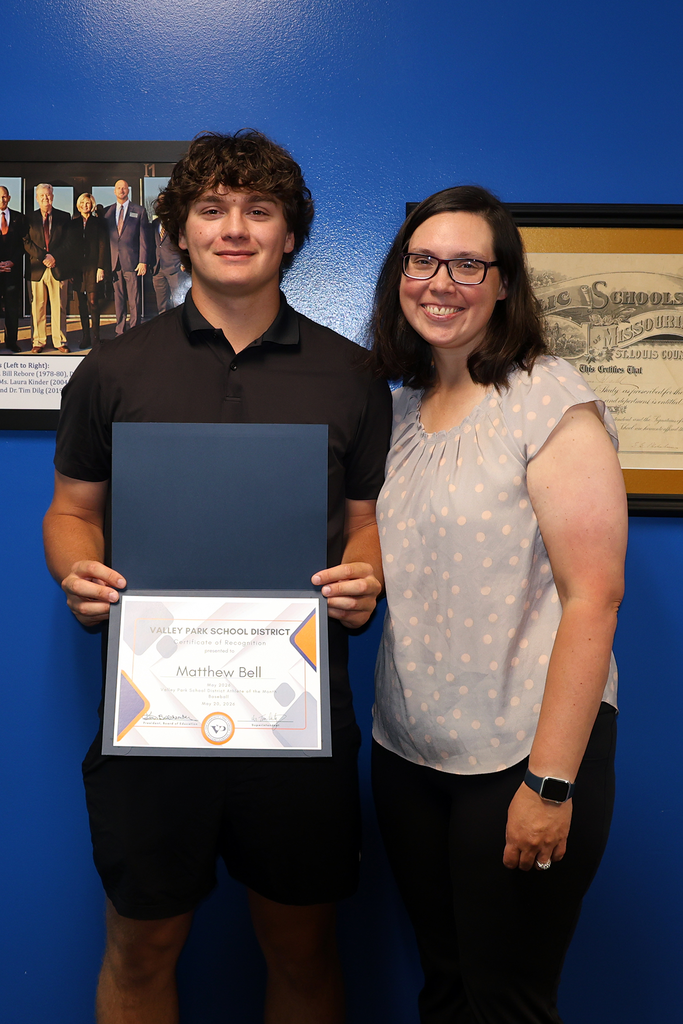 Last night’s BOE meeting gave us plenty to celebrate! 🎉 We recognized Athletes of the Month Matthew Bell & Zynell Childs, honored VPES VIP Students Tallulah, Peyton & Bentley, and celebrated our award-winning secondary choirs. Congrats to all! 💙🧡 #VPPride #OneCommunity