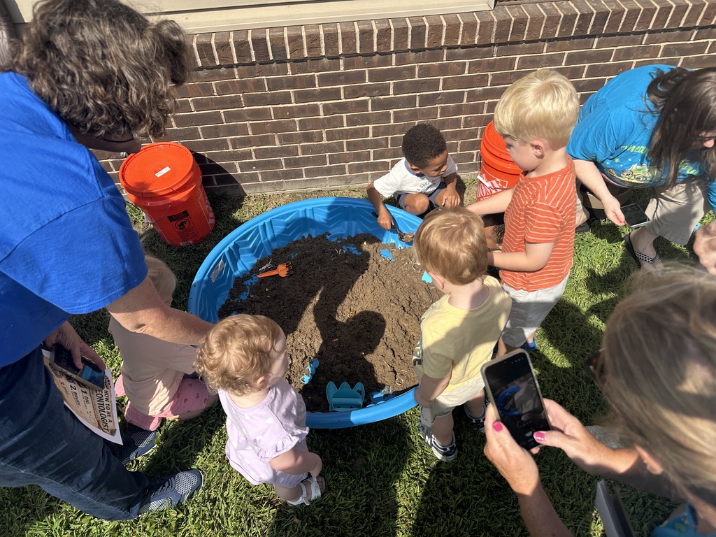🦖 How adorable is this?! The Valley Park Community Library brought prehistoric fun to life with its Dino Dig, giving kids a chance to learn, explore, and use their imaginations through hands-on play.  Even Dr. Luhning couldn't resist joining in on the fun! 😊 Thank you to our amazing Valley Park Community Library for creating experiences that spark curiosity and bring our community together. 💙🧡  #VPPride #OneCommunity #LimitlessLearning