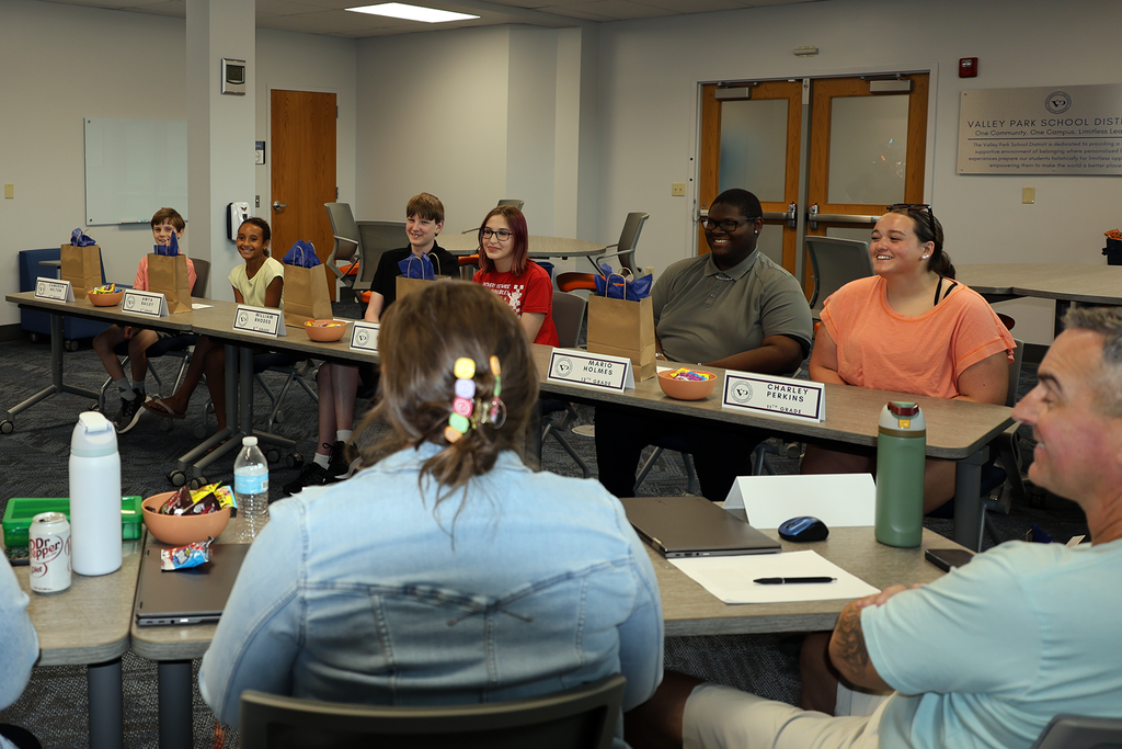 🍎 Our new teachers were on campus this week, getting ready for an incredible school year! We’re excited to welcome them to the Valley Park family and can’t wait to see all they’ll bring to our classrooms. Welcome to the Hawk family! 💙🧡  #VPPride #OneCommunity #LimitlessLearning